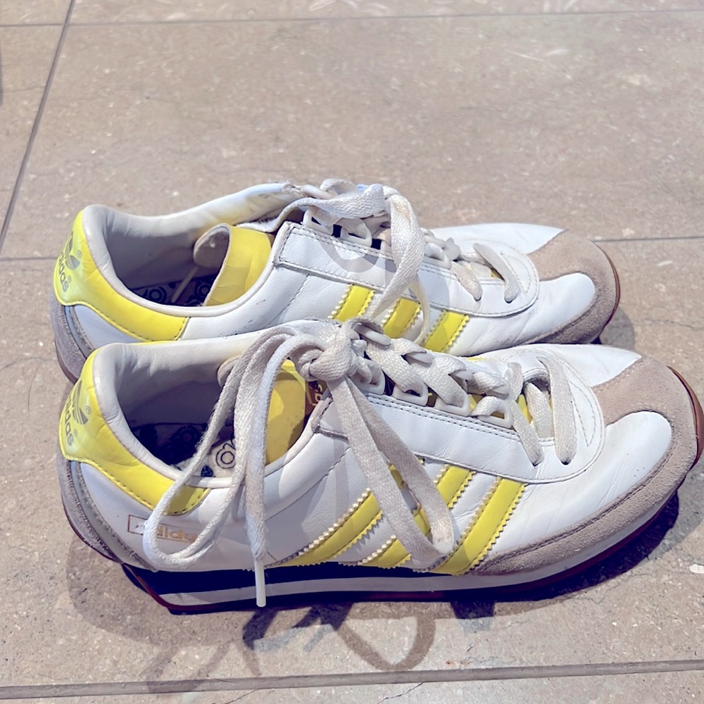 Adidas Sneakers
